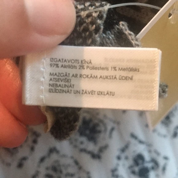 Michael Kors Scarf MK GREY BLACK NEW SCARF - Picture 6 of 7